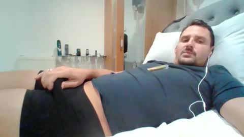 bearboudior online show from 11-10-25, 04:28