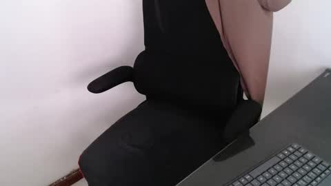 Beard Guy online show from 04-13-26, 02:55