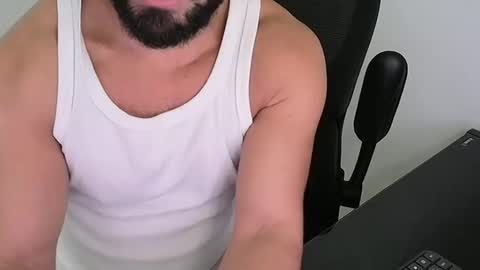 Beard Guy online show from 05-28-26, 02:25