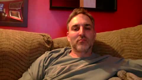 Snapshot of beardedambition chatting on 06-29-26, 02:40 beardedambition online show from 06-29-26, 02:40