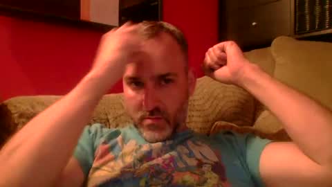 Snapshot of beardedambition chatting on 07-16-26, 12:38 beardedambition online show from 07-16-26, 12:38