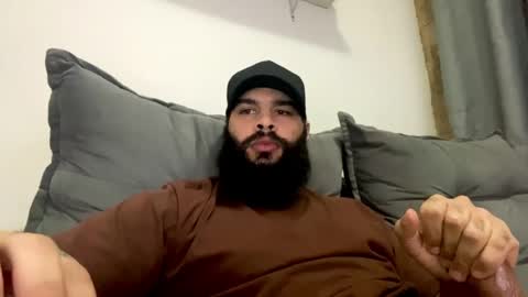 Snapshot of beardmax chatting on 06-24-26, 08:35 Min online show from 06-24-26, 08:35