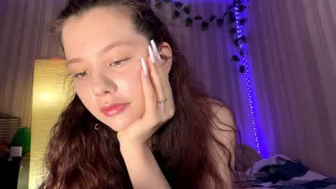 Snapshot of beataschielke chatting on 02-25-26, 12:04 Bella online show from 02-25-26, 12:04