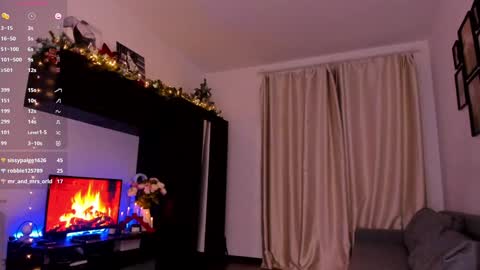 Snapshot of beatricefawne chatting on 01-01-25, 06:05 Bzzz Bea online show from 01-01-25, 06:05