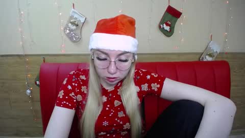 Snapshot of beatriceflyy chatting on 12-19-24, 06:56 BeatriceFlyy online show from 12-19-24, 06:56