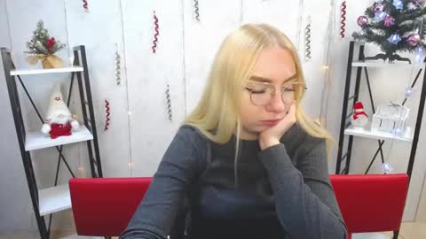 Snapshot of beatriceflyy chatting on 01-11-25, 03:52 BeatriceFlyy online show from 01-11-25, 03:52