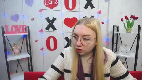 Snapshot of beatriceflyy chatting on 01-25-25, 06:01 BeatriceFlyy online show from 01-25-25, 06:01