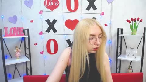 Snapshot of beatriceflyy chatting on 02-24-25, 04:47 BeatriceFlyy online show from 02-24-25, 04:47