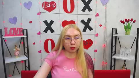Snapshot of beatriceflyy chatting on 02-25-25, 03:38 BeatriceFlyy online show from 02-25-25, 03:38