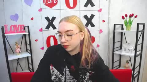 Snapshot of beatriceflyy chatting on 03-10-25, 09:43 BeatriceFlyy online show from 03-10-25, 09:43