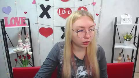 Snapshot of beatriceflyy chatting on 10-05-25, 12:03 BeatriceFlyy online show from 10-05-25, 12:03