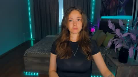 Snapshot of beatricewild chatting on 07-14-26, 10:09 BeatriceWild online show from 07-14-26, 10:09