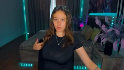 Snapshot of beatricewild chatting on 07-14-26, 11:16 BeatriceWild online show from 07-14-26, 11:16