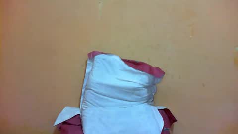 Snapshot of beaute_choco chatting on 01-21-25, 10:08 Eva online show from 01-21-25, 10:08