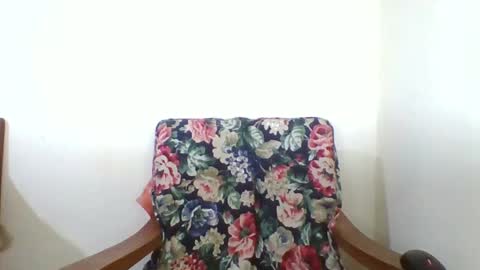 Snapshot of beaute_choco chatting on 10-23-25, 02:11 Eva online show from 10-23-25, 02:11