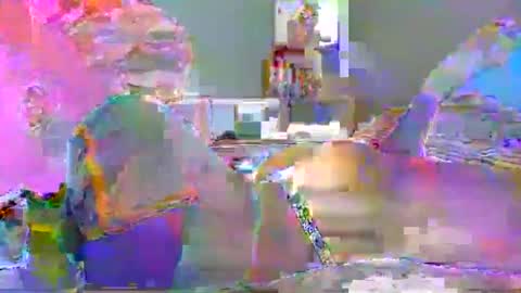 Snapshot of beautie699392 chatting on 11-28-25, 06:21 Lil stunner online show from 11-28-25, 06:21