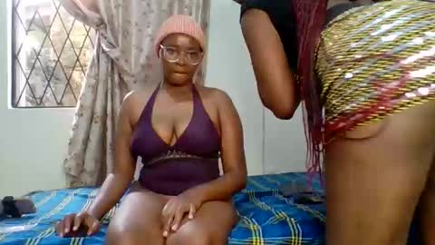 Chelsea and Raymond online show from 10-23-25, 04:12