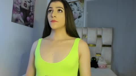 Snapshot of beautiful_doll888 chatting on 12-14-25, 11:53 Valeria online show from 12-14-25, 11:53