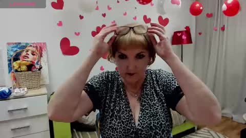 Snapshot of beautiful_lina7 chatting on 02-08-25, 09:35 your Lana online show from 02-08-25, 09:35