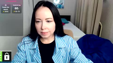 Snapshot of beautiful_moon3 chatting on 10-16-25, 10:27 beautiful_moon3 online show from 10-16-25, 10:27