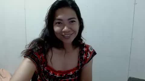 Snapshot of beautiful_sm1le chatting on 11-25-25, 03:56 Smiley online show from 11-25-25, 03:56