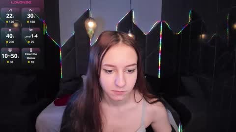 Snapshot of beautiful_snake chatting on 11-23-25, 01:55 Blossom online show from 11-23-25, 01:55