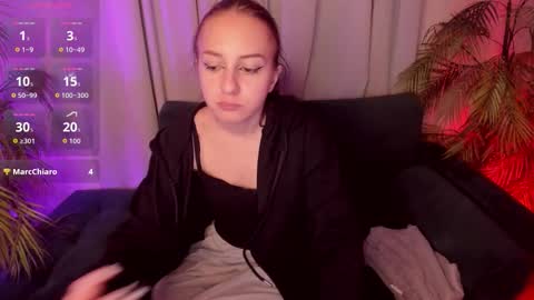 Snapshot of beautiful_snake chatting on 11-29-25, 09:07 Blossom online show from 11-29-25, 09:07