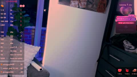 Snapshot of beautifulchleo chatting on 03-11-25, 05:27 Chleo online show from 03-11-25, 05:27