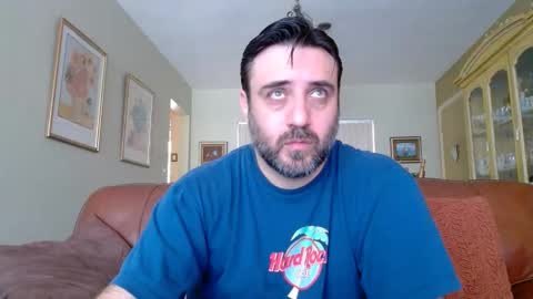 Snapshot of beautifulmanentertainment chatting on 02-14-25, 06:19 Kalel Superman online show from 02-14-25, 06:19