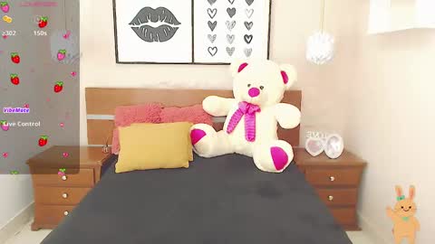 beautty_pink online show from 12-15-24, 08:04