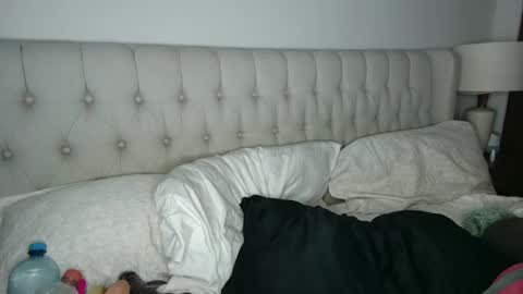 Snapshot of beauty4agent chatting on 01-25-25, 08:21 beauty4agent online show from 01-25-25, 08:21