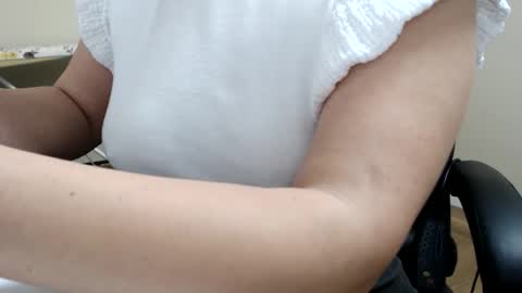 beauty_annyta online show from 04-03-26, 09:40