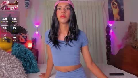 Leydi  online show from 09-22-25, 04:42