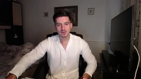 Mia and Jake online show from 11-15-25, 07:49