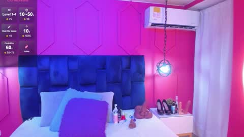 Snapshot of beauty_milf4 chatting on 12-03-25, 11:19 Chantall online show from 12-03-25, 11:19