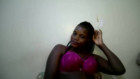 beauty_nina1 online show from 12-21-25, 07:54