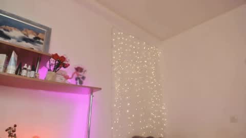 Eliise online show from 04-18-26, 02:21