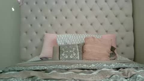 Beauty online show from 12-21-25, 02:35