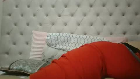 Beauty online show from 12-22-25, 03:58