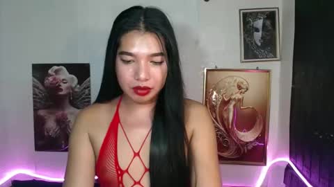 Snapshot of beautyqueens_cum chatting on 09-19-25, 05:46 beautyqueens_cum online show from 09-19-25, 05:46