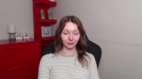 Snapshot of beautyzoexx chatting on 12-17-24, 06:24 Zoe online show from 12-17-24, 06:24