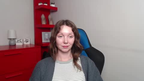 Snapshot of beautyzoexx chatting on 12-17-24, 12:33 Zoe online show from 12-17-24, 12:33