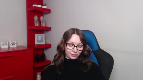 Snapshot of beautyzoexx chatting on 02-18-25, 10:38 Zoe online show from 02-18-25, 10:38