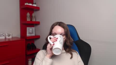 Snapshot of beautyzoexx chatting on 02-21-25, 08:18 Zoe online show from 02-21-25, 08:18