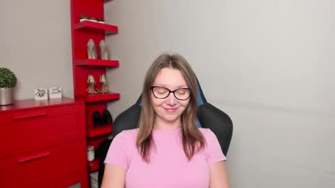 Snapshot of beautyzoexx chatting on 09-09-25, 05:29 Zoe online show from 09-09-25, 05:29