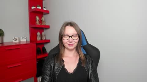 Snapshot of beautyzoexx chatting on 09-19-25, 06:48 Zoe online show from 09-19-25, 06:48