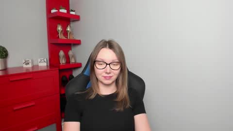 Snapshot of beautyzoexx chatting on 10-14-25, 05:30 Zoe online show from 10-14-25, 05:30