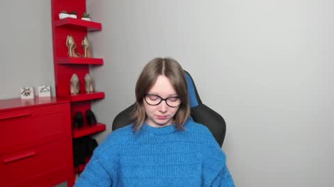 Snapshot of beautyzoexx chatting on 12-23-25, 06:33 Zoe online show from 12-23-25, 06:33