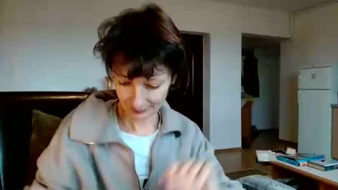 Raluca online show from 12-25-24, 09:13