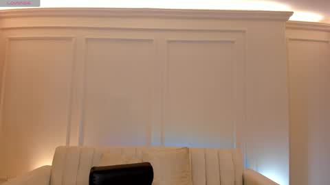 Snapshot of beccabaxter chatting on 05-11-26, 12:00 Am Becca online show from 05-11-26, 12:00